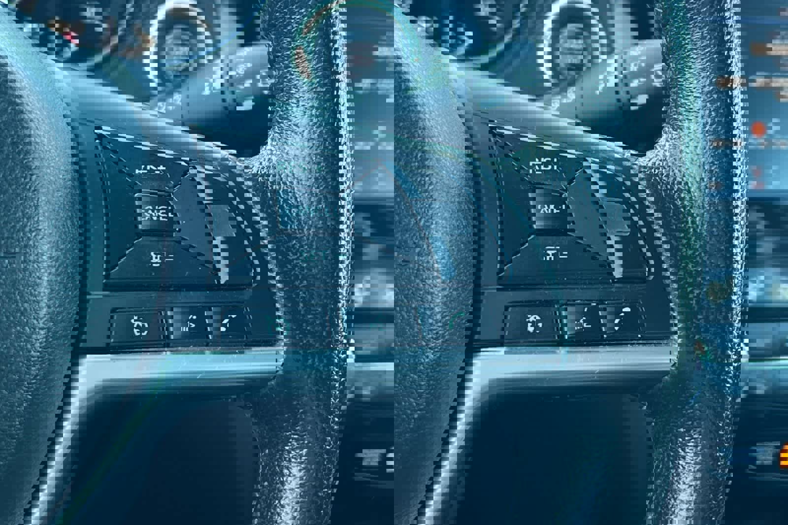 Used 2020 Nissan Rogue SV image 30