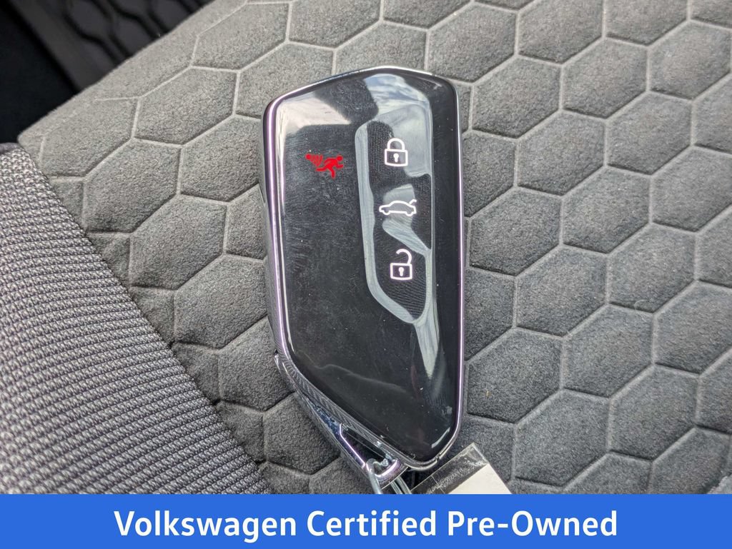 Certified 2026 Volkswagen GTI SE FWD image 34