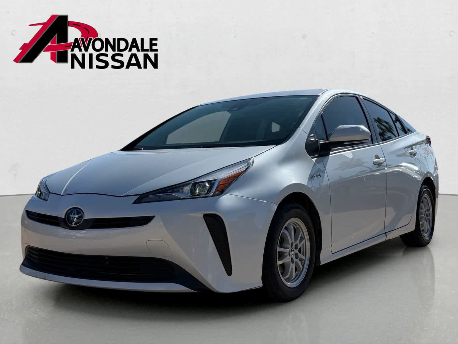 Used 2021 Toyota Prius L Eco w/ Carpet Mat Package (TMS) FWD image 2