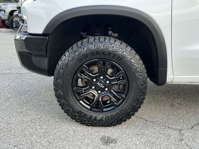 Used 2023 Chevrolet Silverado 1500 ZR2 w/ Technology Package image 33