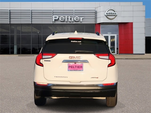 Used 2023 GMC Terrain AT4 image 5