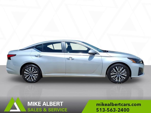 Used 2023 Nissan Altima 2.5 SV FWD image 8