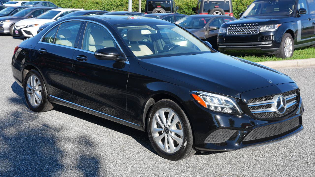 Used 2019 Mercedes-Benz C 300 4MATIC Sedan image 3