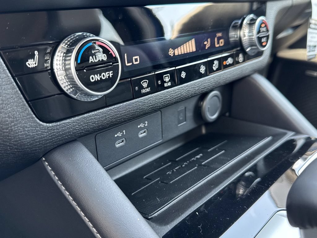 New 2026 Mitsubishi Outlander SE FWD image 11