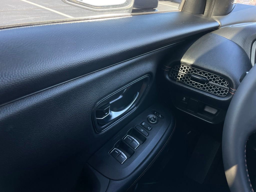 Used 2023 Honda HR-V Sport image 22