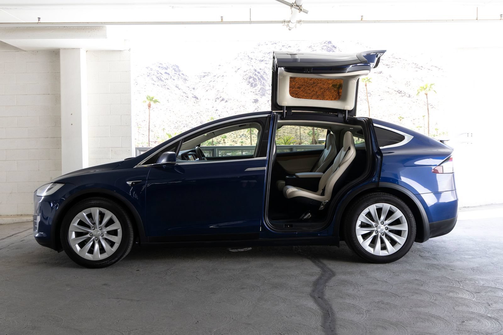 Used 2018 Tesla Model X 100D AWD/4WD image 18