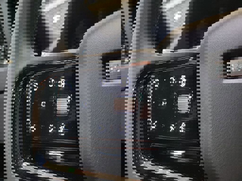 New 2026 Land Rover Range Rover Evoque S image 15