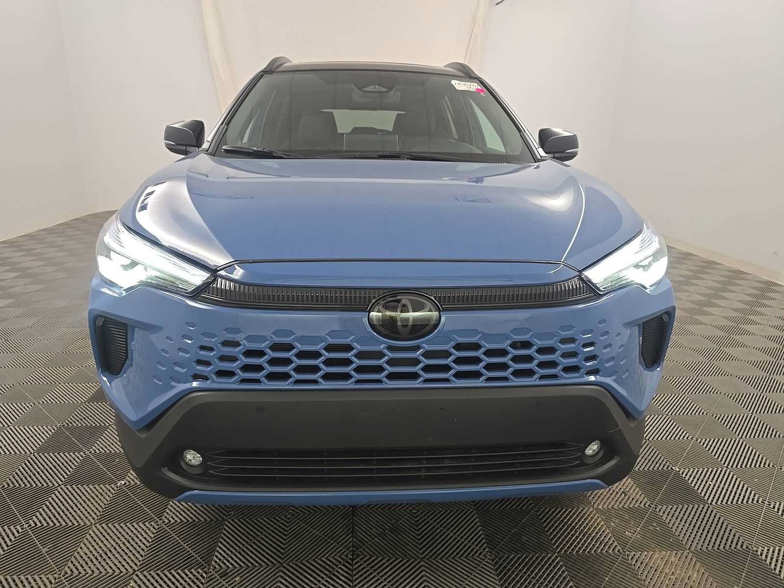 Used 2026 Toyota Corolla Cross AWD Hybrid image 2