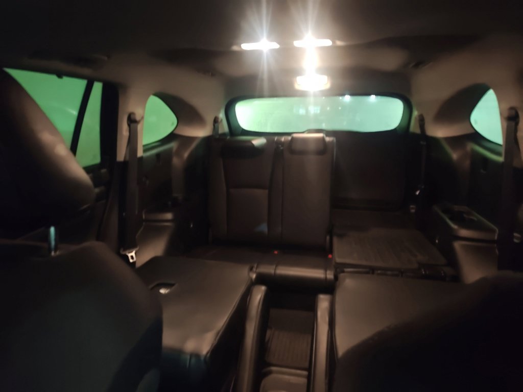 Used 2021 Toyota Highlander XLE AWD/4WD image 10