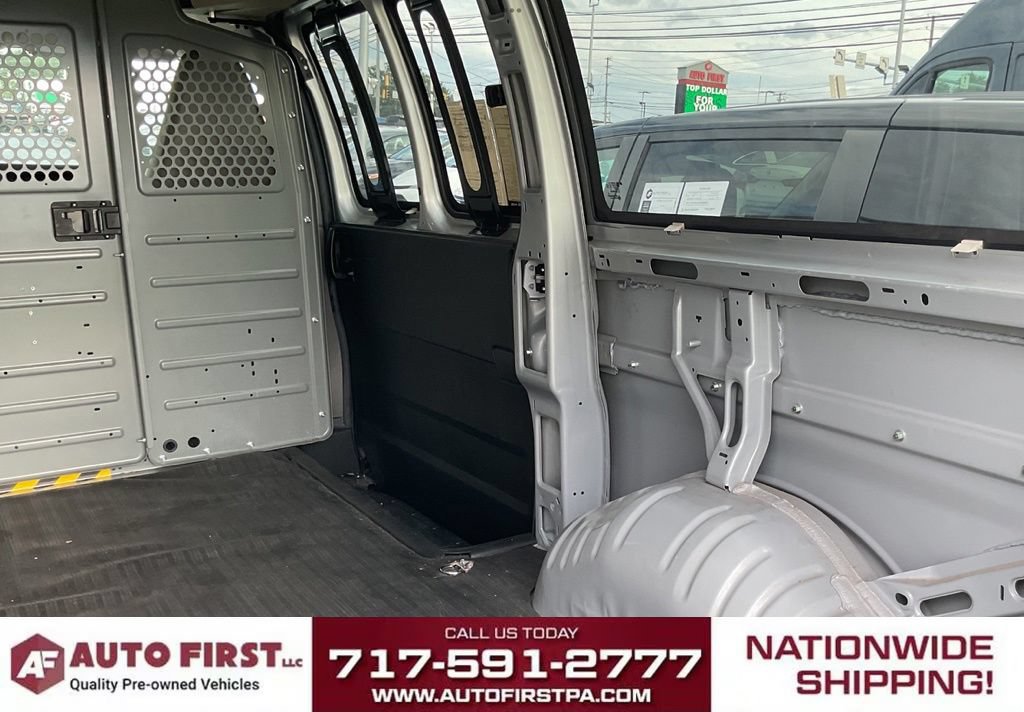 Used 2018 Chevrolet Express 2500 w/ Driver Convenience Package RWD image 13