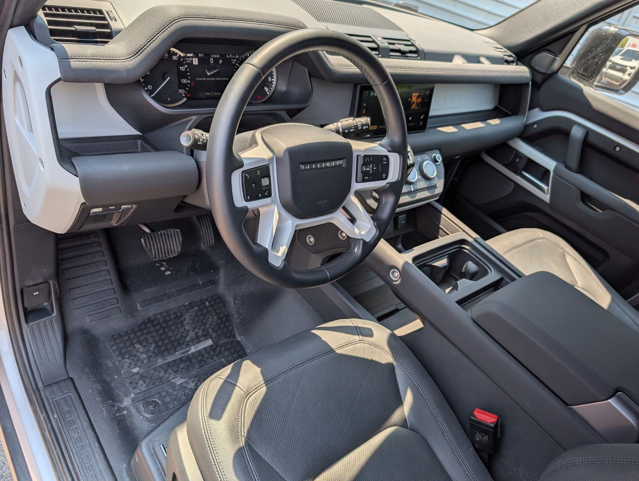Used 2023 Land Rover Defender 110 S AWD/4WD image 15