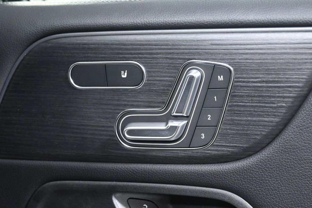 Certified 2026 Mercedes-Benz GLB 250 4MATIC image 23