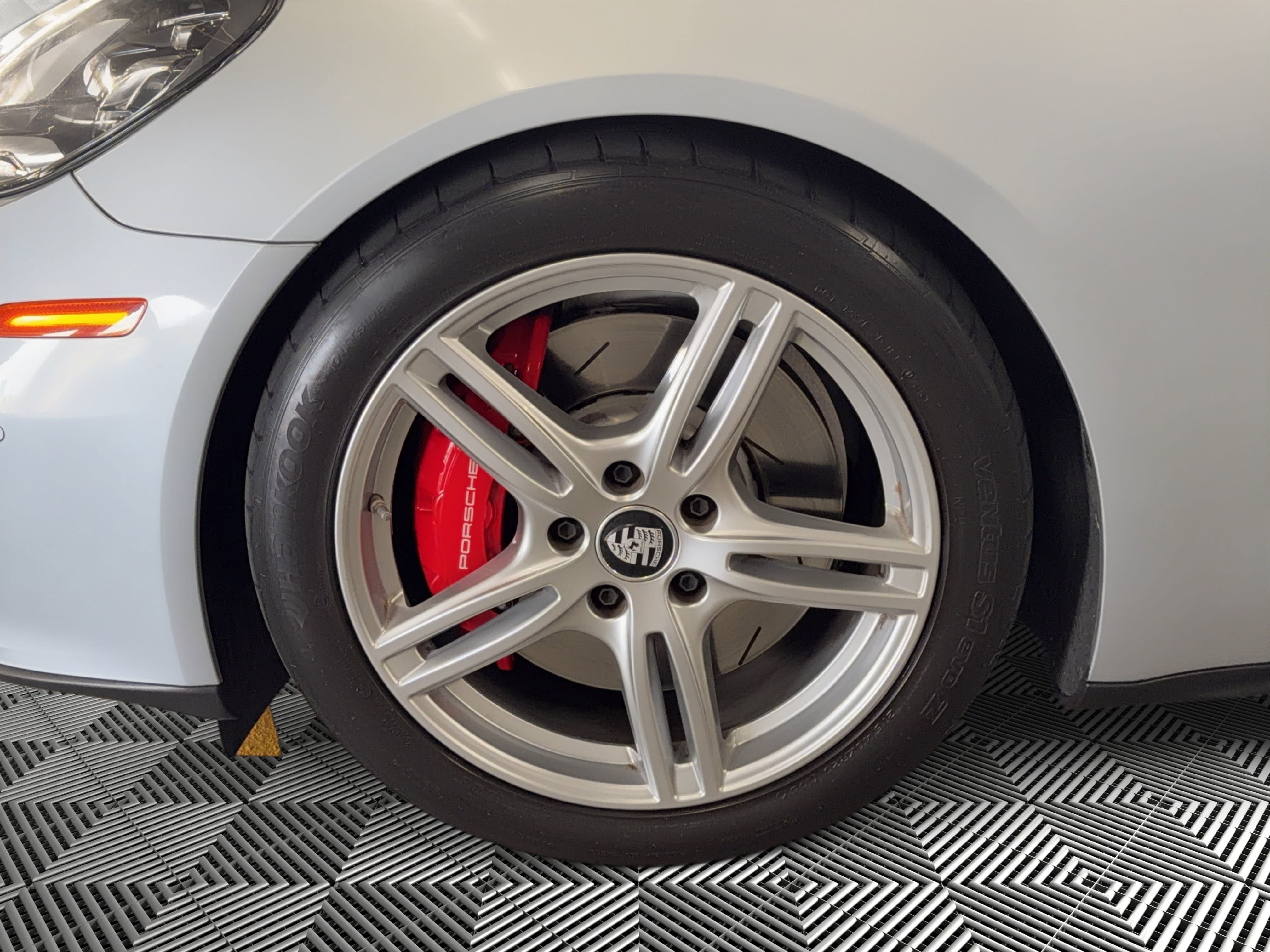 Used 2023 Porsche Panamera 4S AWD/4WD image 12
