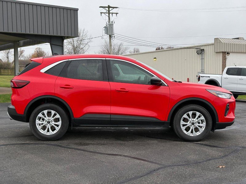Used 2024 Ford Escape Active image 2