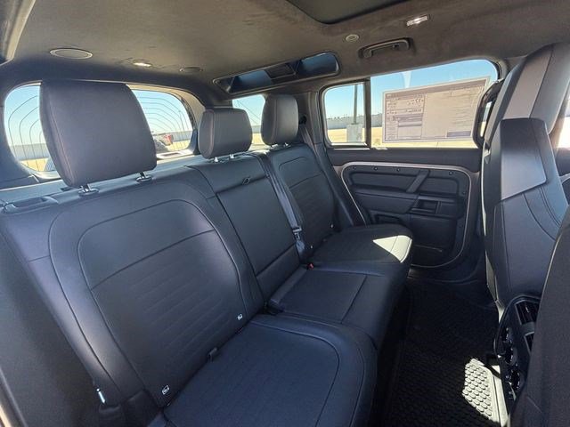 New 2026 Land Rover Defender 110 OCTA image 20