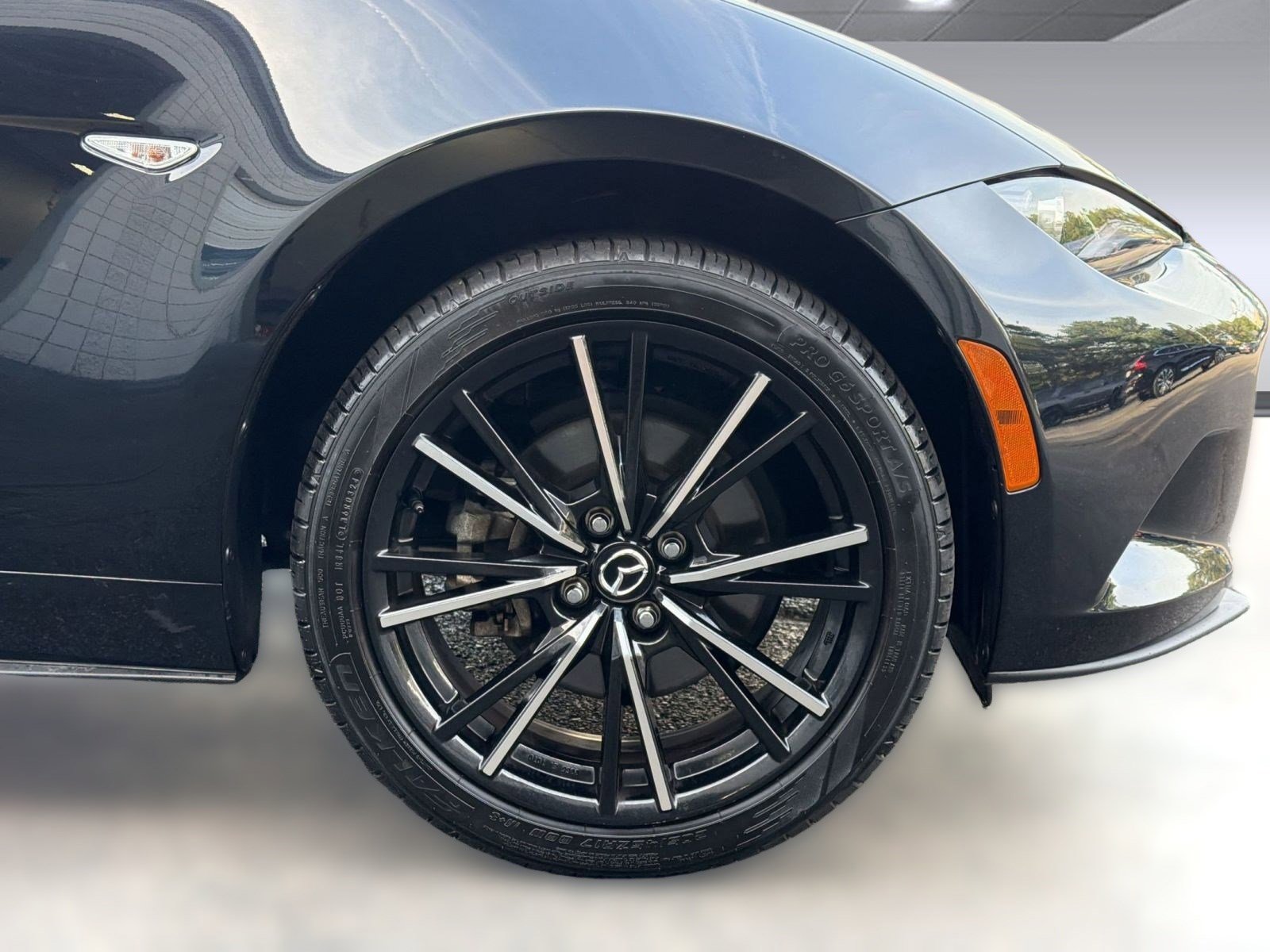 Used 2025 MAZDA MX-5 Miata RF Grand Touring RWD image 12