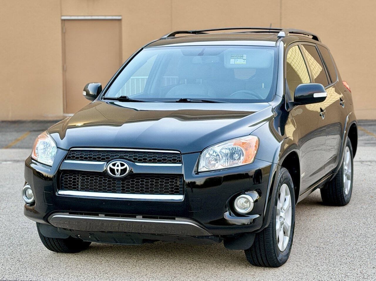 Used 2012 Toyota RAV4 Limited w/ Premium Plus Value Pkg AWD/4WD image 3