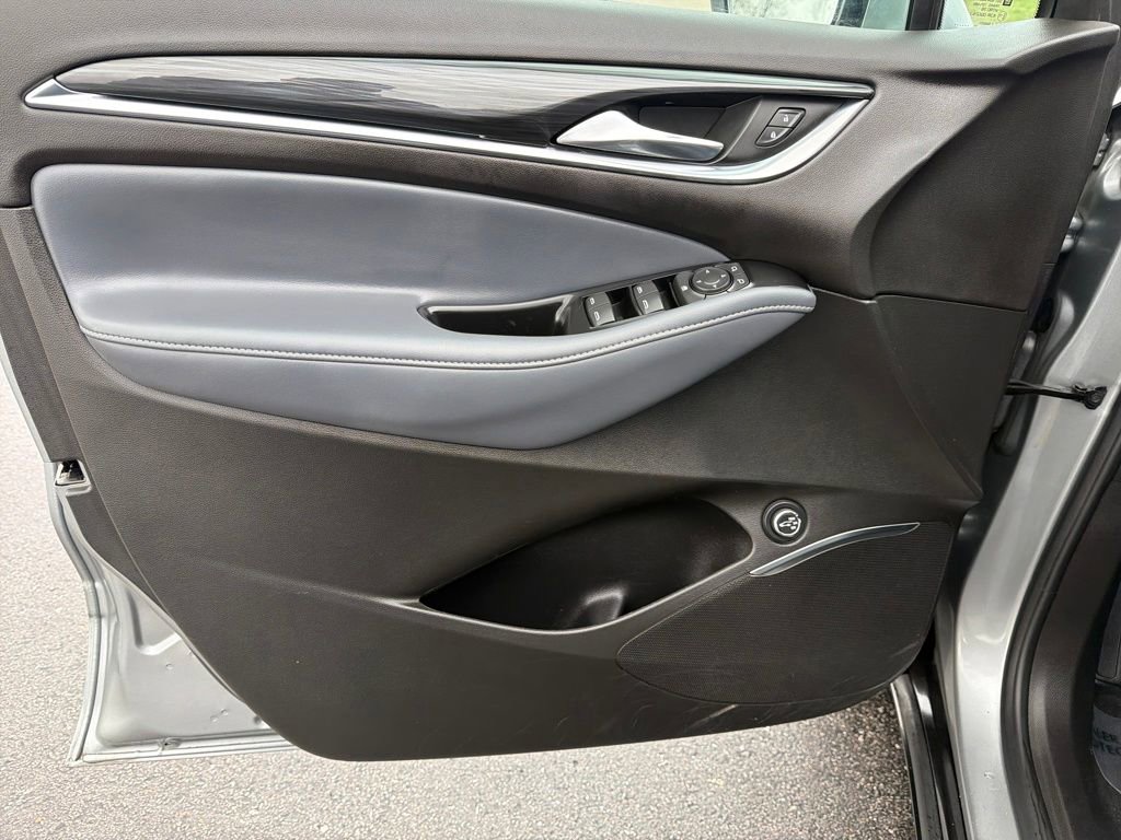 Used 2024 Buick Enclave Essence w/ Experience Buick Package image 12