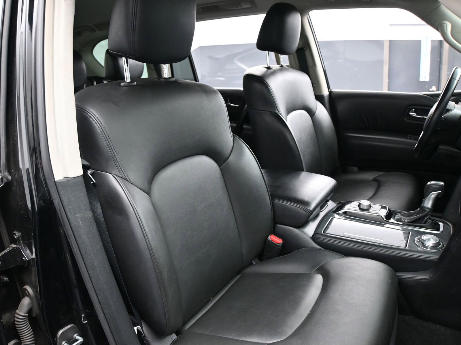Used 2021 Nissan Armada SV image 15