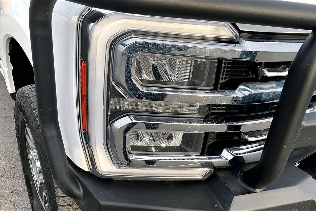 Used 2023 Ford F250 Lariat w/ Tow Technology Package image 30
