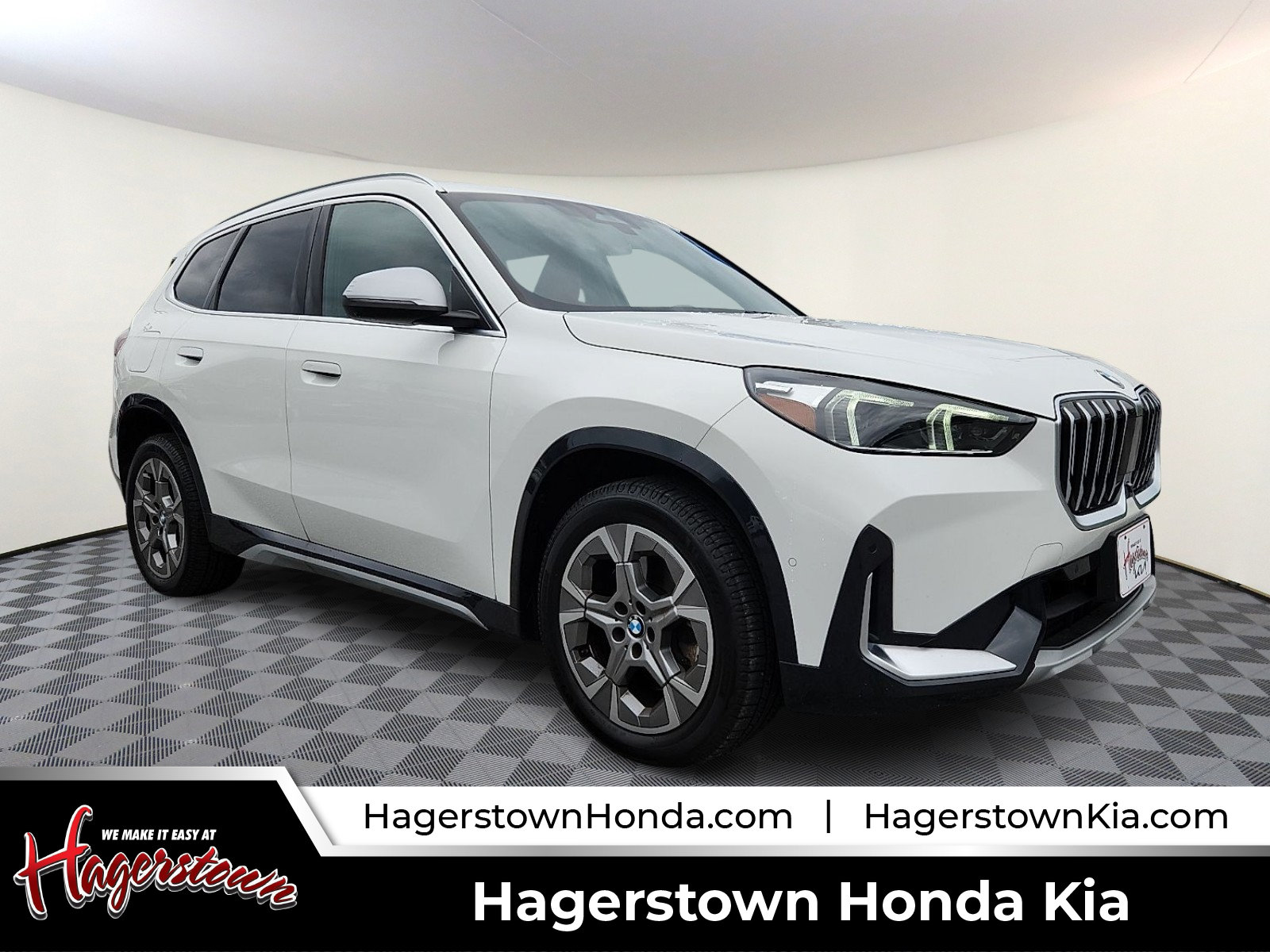 Used 2023 BMW X1 xDrive28i w/ Premium Package AWD/4WD image 1
