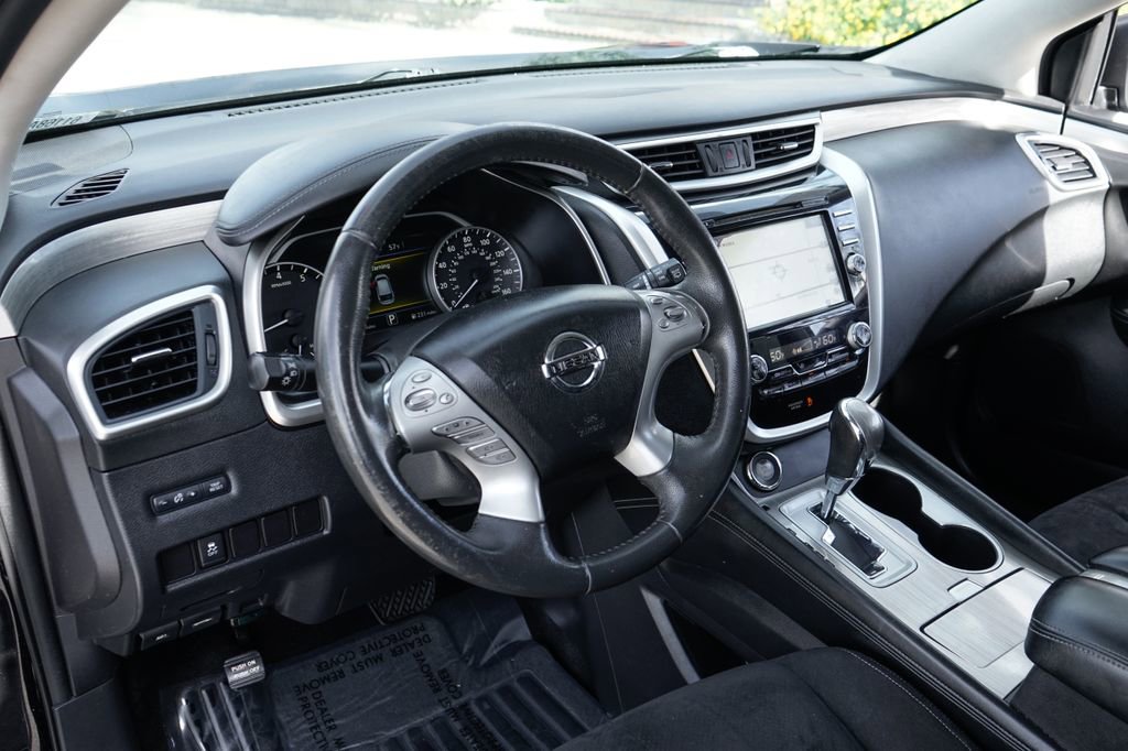 Used 2017 Nissan Murano SV FWD image 17