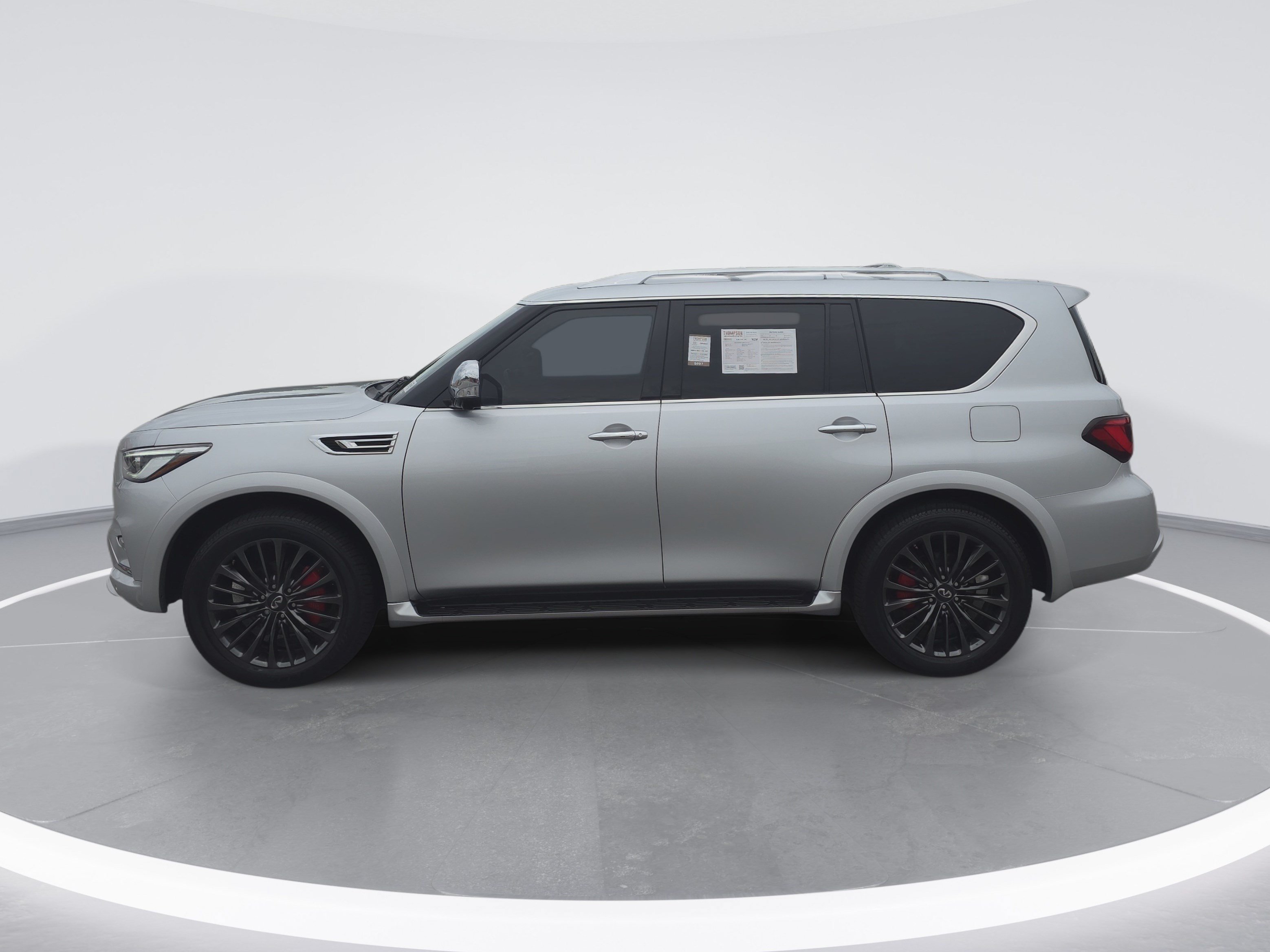 Used 2023 INFINITI QX80 Sensory w/ Cargo Package AWD/4WD image 6