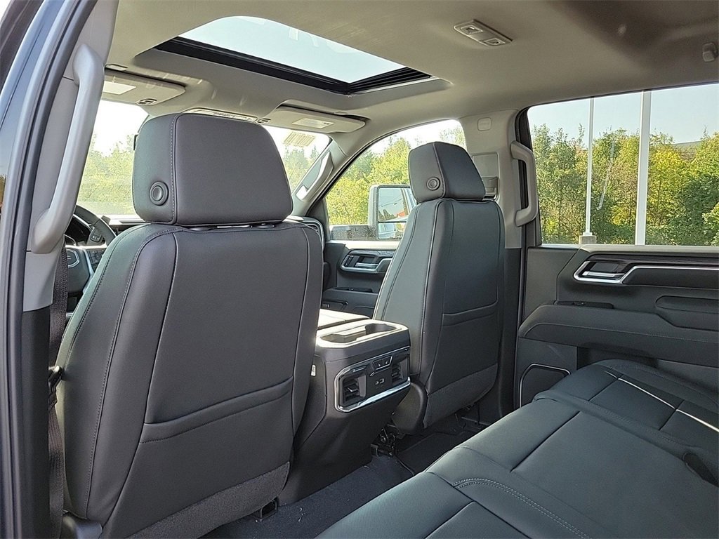 New 2026 GMC Sierra 2500 SLT w/ SLT Premium Package image 12