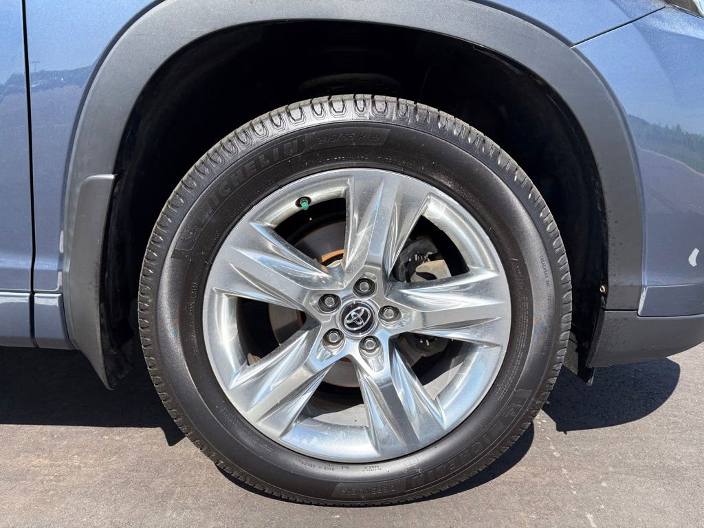 Used 2018 Toyota Highlander Limited AWD/4WD image 11