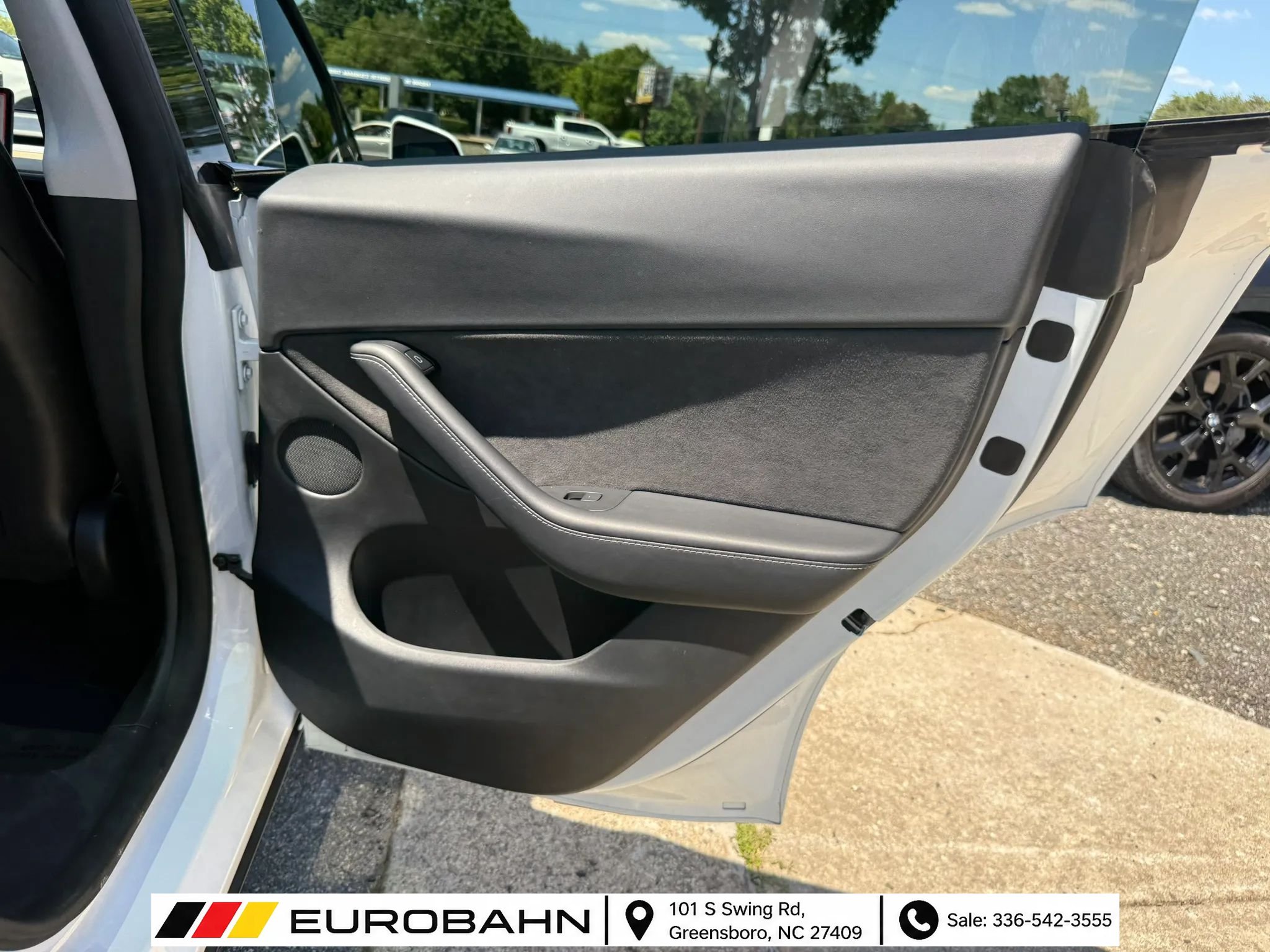 Used 2022 Tesla Model Y Long Range AWD/4WD image 17