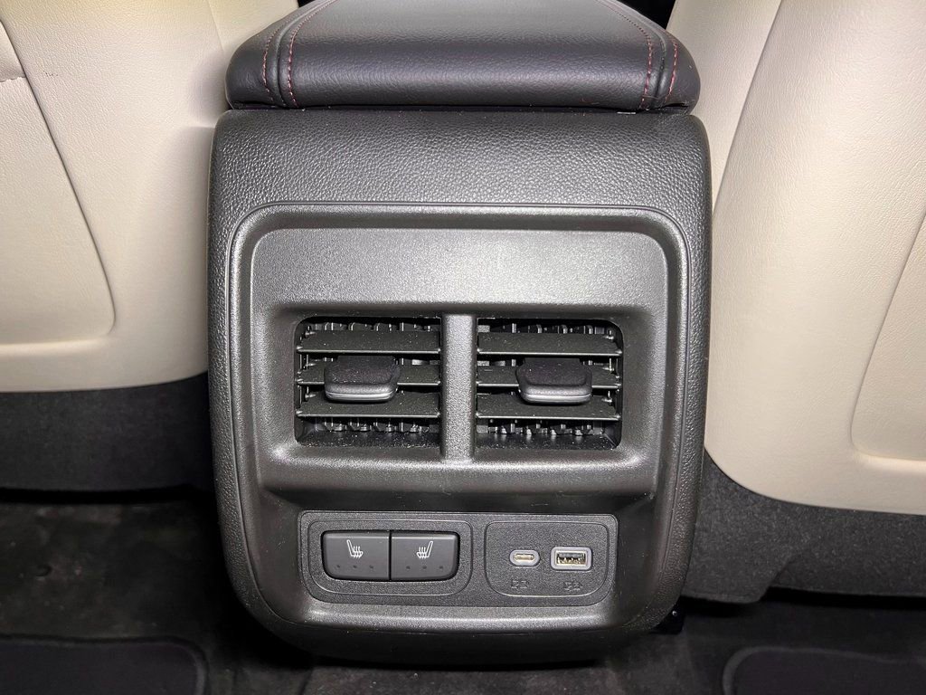 Used 2023 Cadillac XT4 Sport image 12