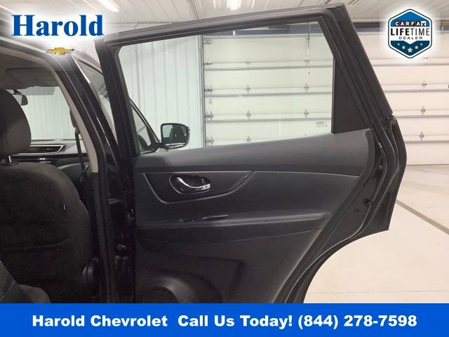 Used 2015 Nissan Rogue S image 8