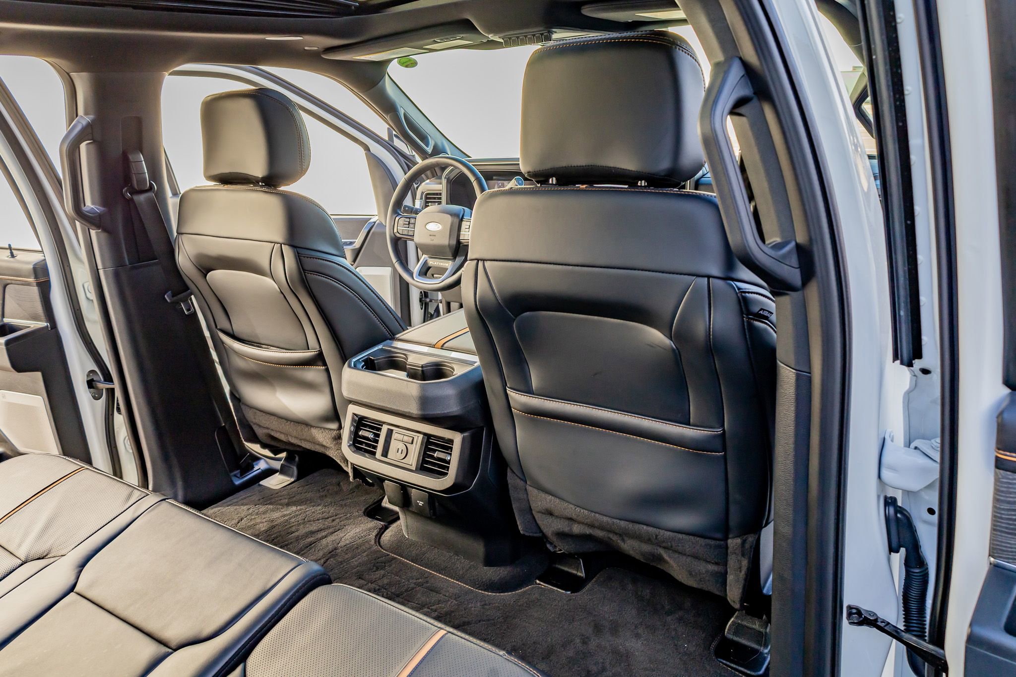 Used 2024 Ford F350 Platinum image 31