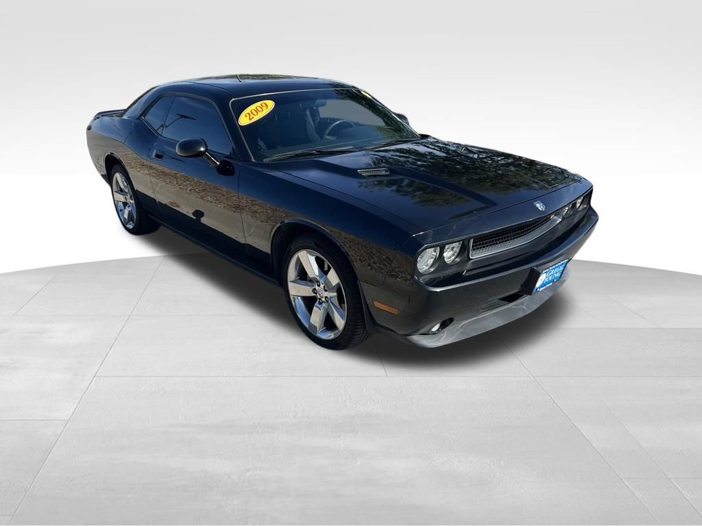 Used 2009 Dodge Challenger R/T w/ Sound Group RWD image 8