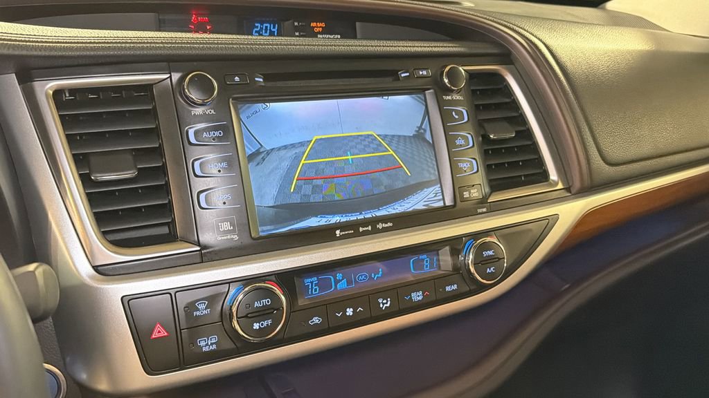 Used 2018 Toyota Highlander Limited image 30