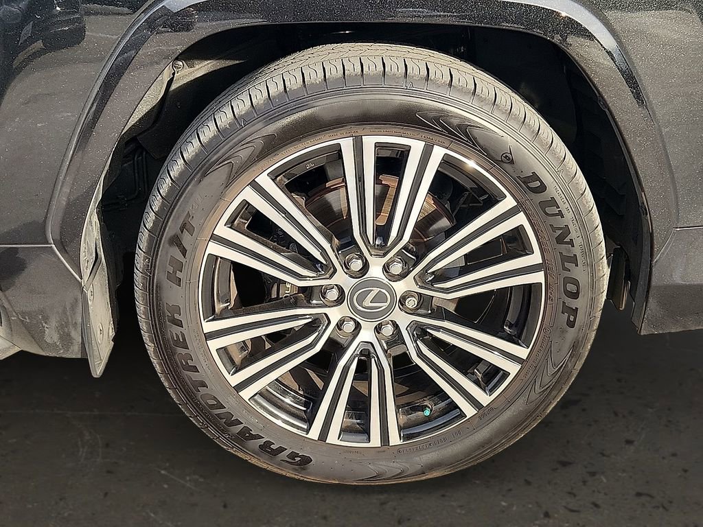 Used 2025 Lexus LX 600 4WD w/ Luxury Package image 9