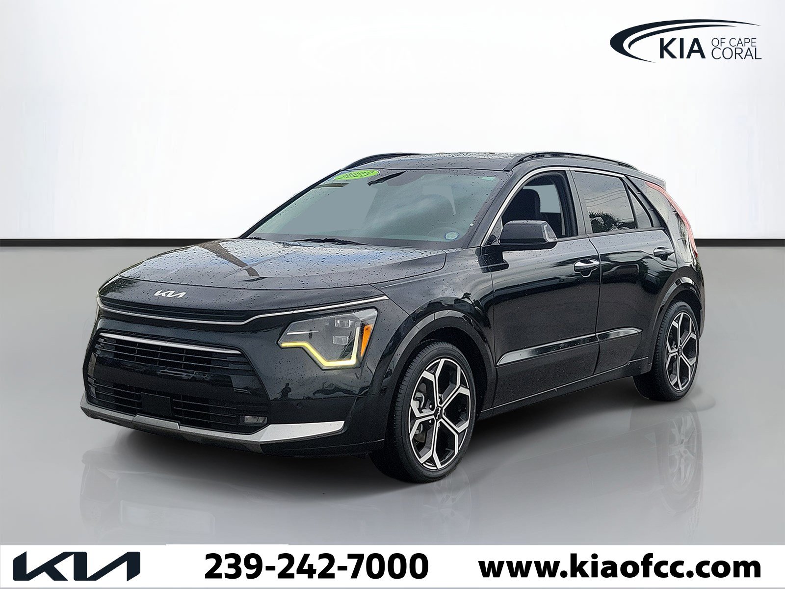 Certified 2023 Kia Niro SX Touring FWD image 3