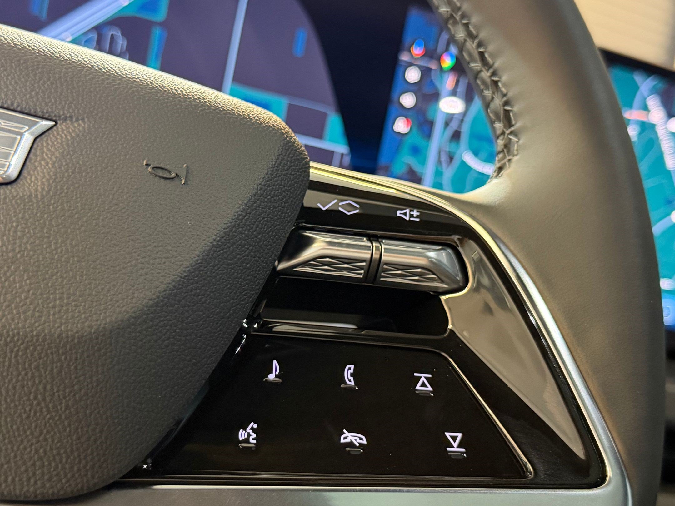 New 2026 Cadillac Vistiq Luxury AWD/4WD image 29