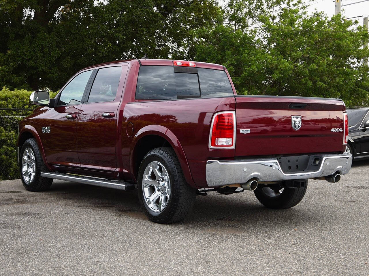 Used 2016 RAM 1500 Laramie w/ Convenience Group AWD/4WD image 9