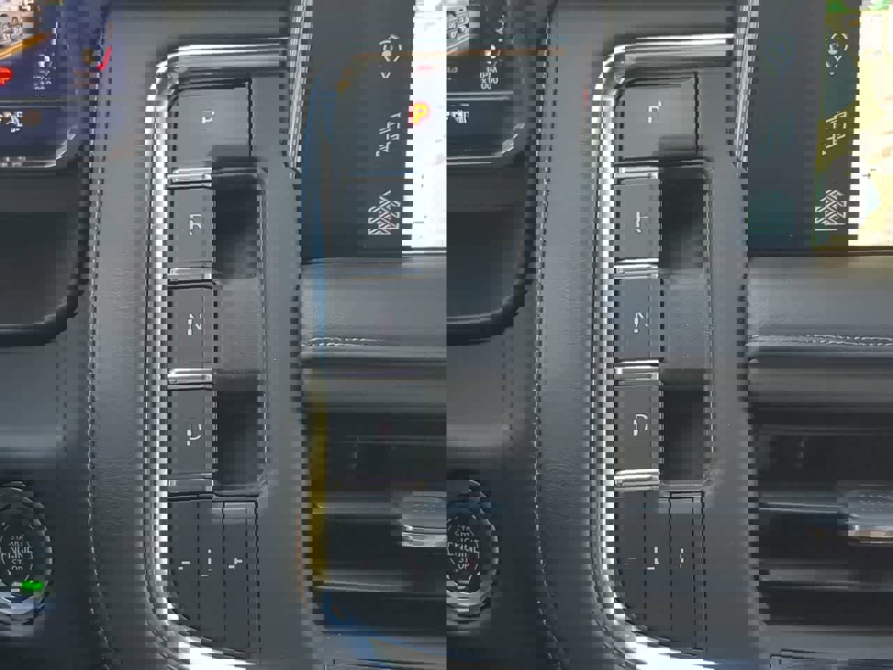 Used 2023 Chevrolet Suburban Z71 w/ Luxury Package image 29