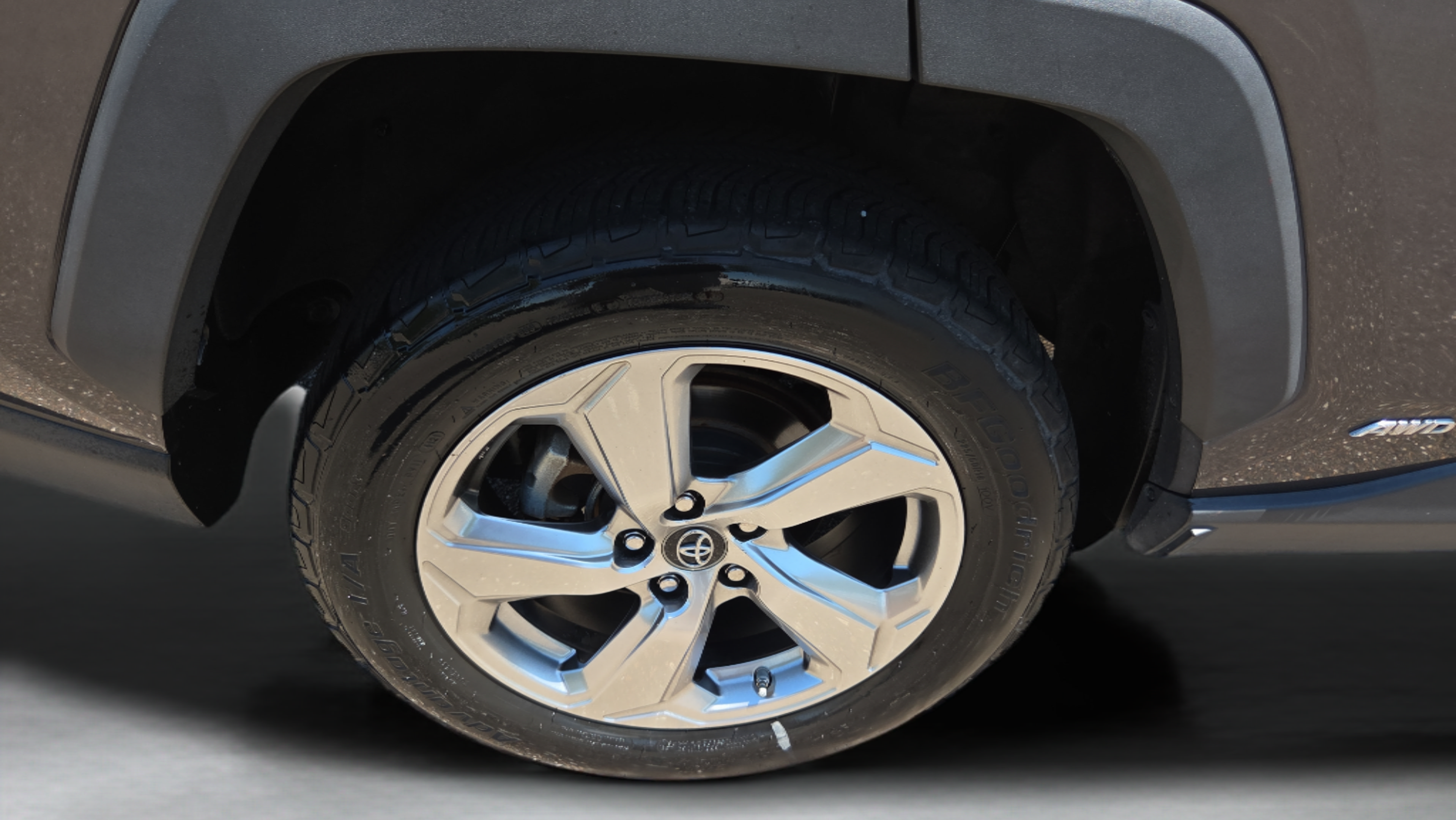 Used 2019 Toyota RAV4 Limited w/ Limited Grade Weather Package AWD/4WD image 36