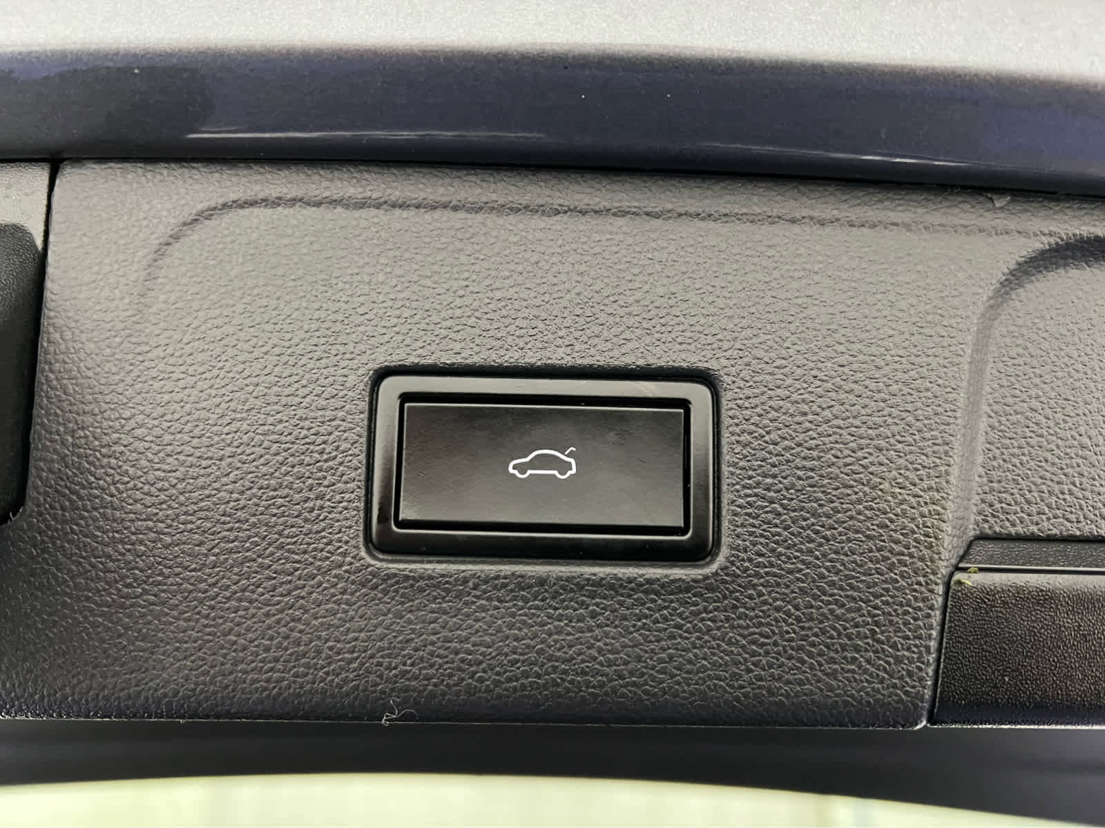 Used 2021 Volkswagen Atlas SE w/ Towing Package image 10