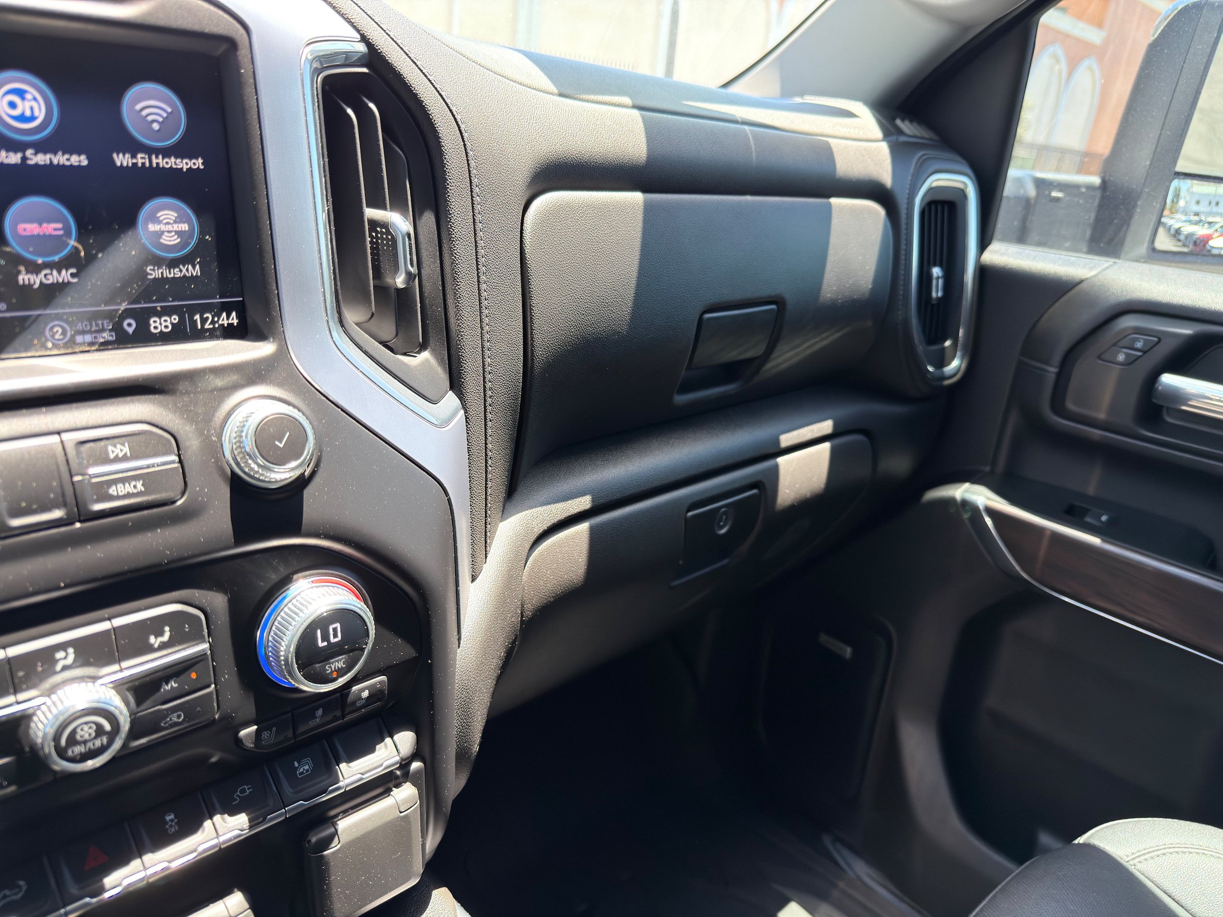 Used 2023 GMC Sierra 2500 SLT w/ SLT Preferred Package AWD/4WD image 45