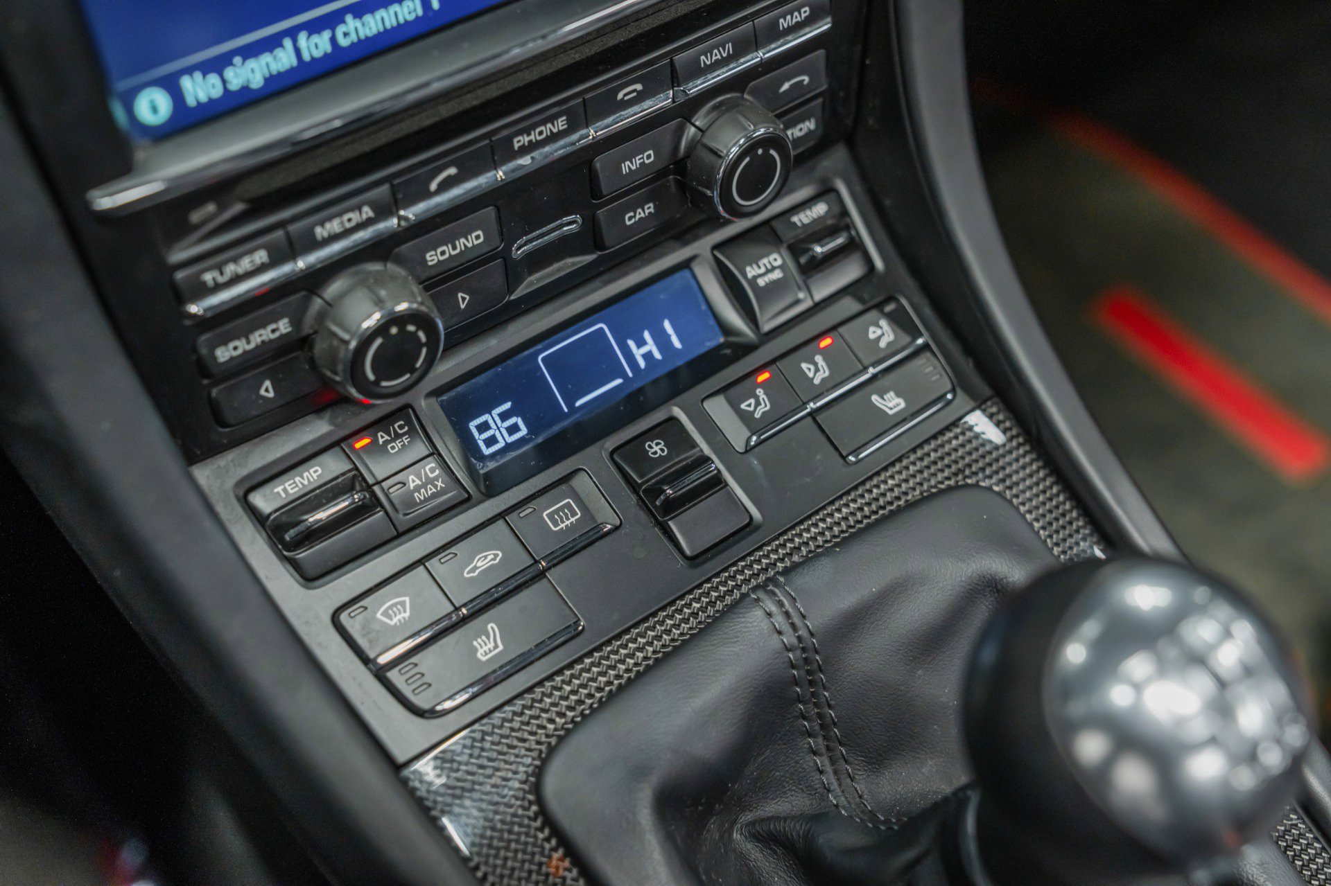 Used 2016 Porsche Boxster Spyder image 26