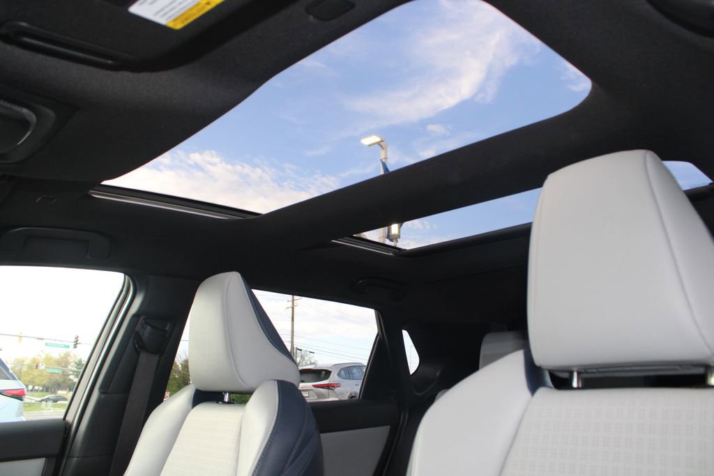 Used 2023 Subaru Solterra AWD image 32