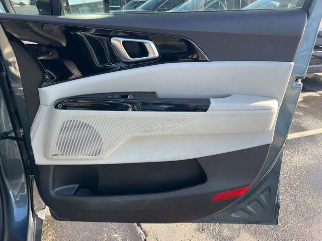 Certified 2024 Kia Carnival SX Prestige image 38