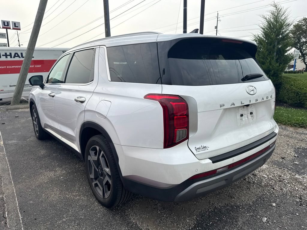 Used 2024 Hyundai Palisade SEL w/ Premium Package AWD/4WD image 3
