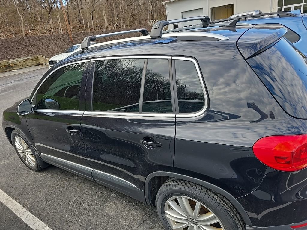Used 2016 Volkswagen Tiguan SE image 2