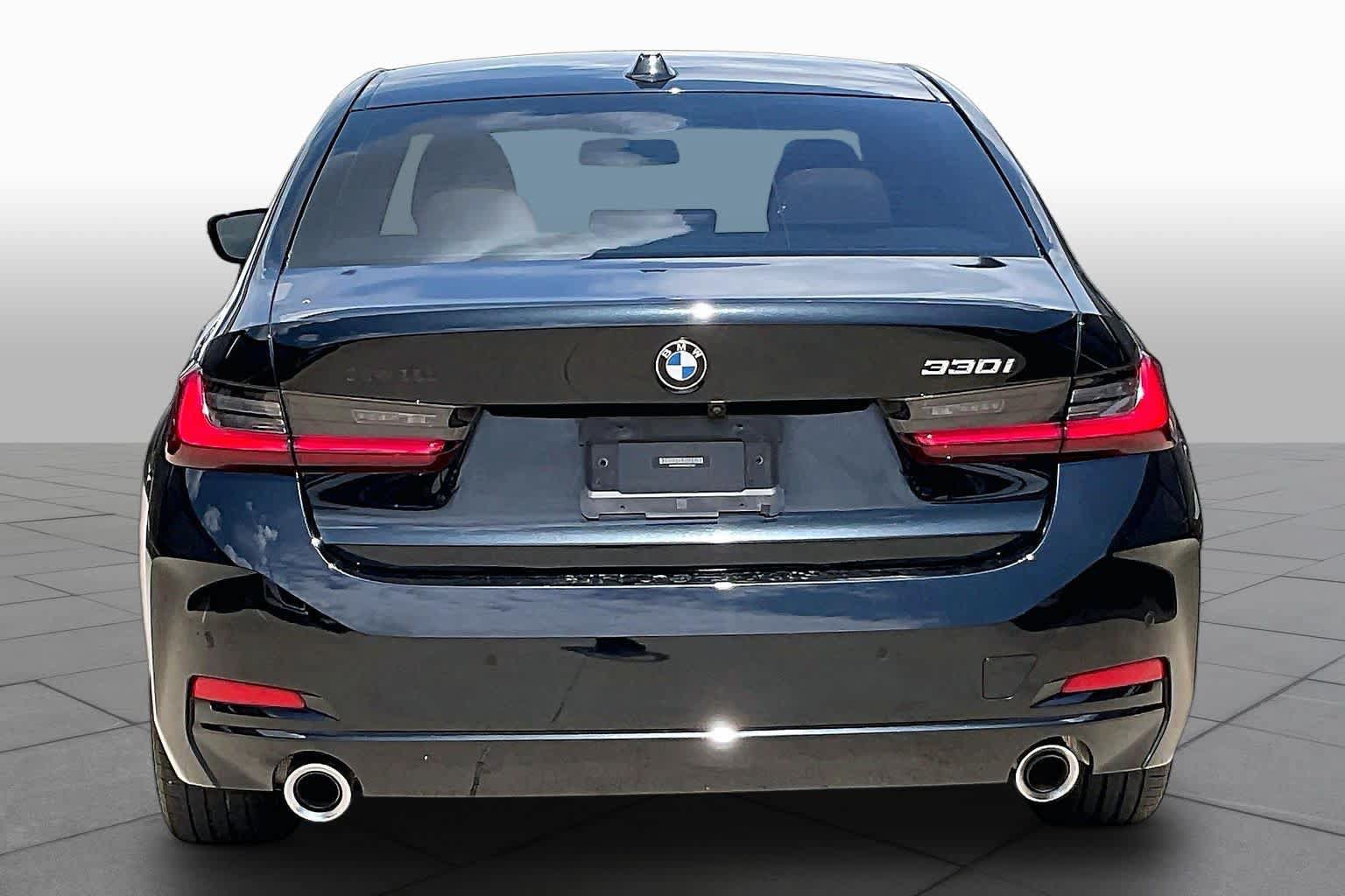 Used 2023 BMW 330i Sedan w/ Driving Assistance Package RWD image 5