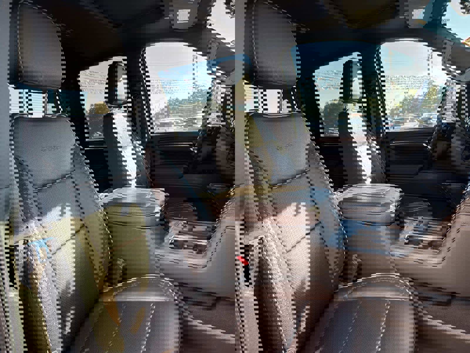 Used 2024 GMC Sierra 2500 Denali w/ Denali Reserve Package image 22